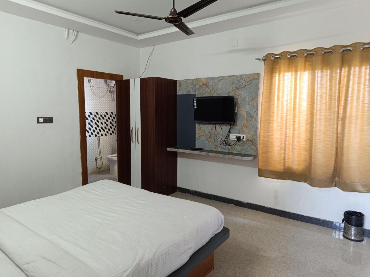 Hotel Laakhan By Ghumo Udaipur Exterior photo